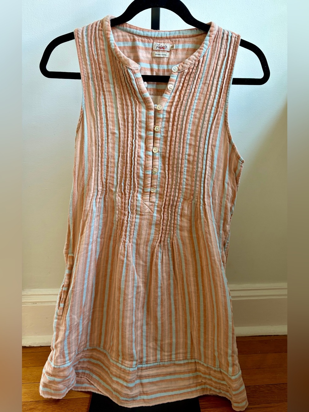 Faherty Isha Dress Sleeveless Striped Pintuck in Peach, Sky, & White. Small.
